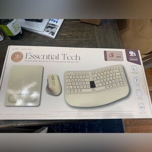 Willow Ergonomic Keyboard & Mouse Set - Cream
